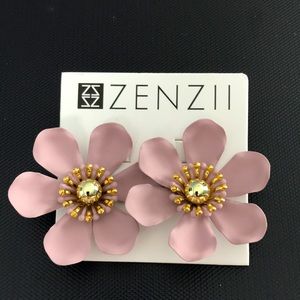 ZENZII flower earrings pierced stud